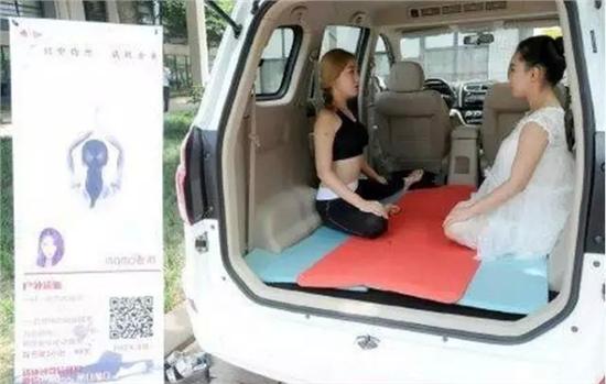 【十大足球赌注软件】获释首日,“暴动小猫”再入狱(图1) 足球赌注软件APP