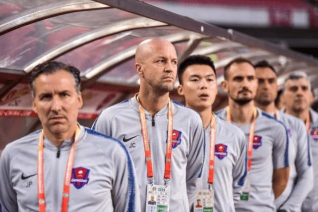 
纵然山东鲁能将李霄鹏解职 换上洋帅 也无法击败广州恒大夺冠‘足球赌注软件APP’(图4)